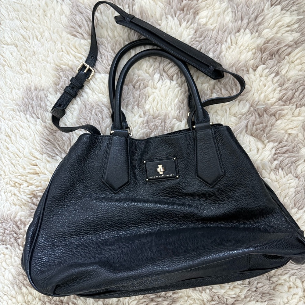 Marc by Marc Jacobs Black Leather Handbag w/ shoulder strap